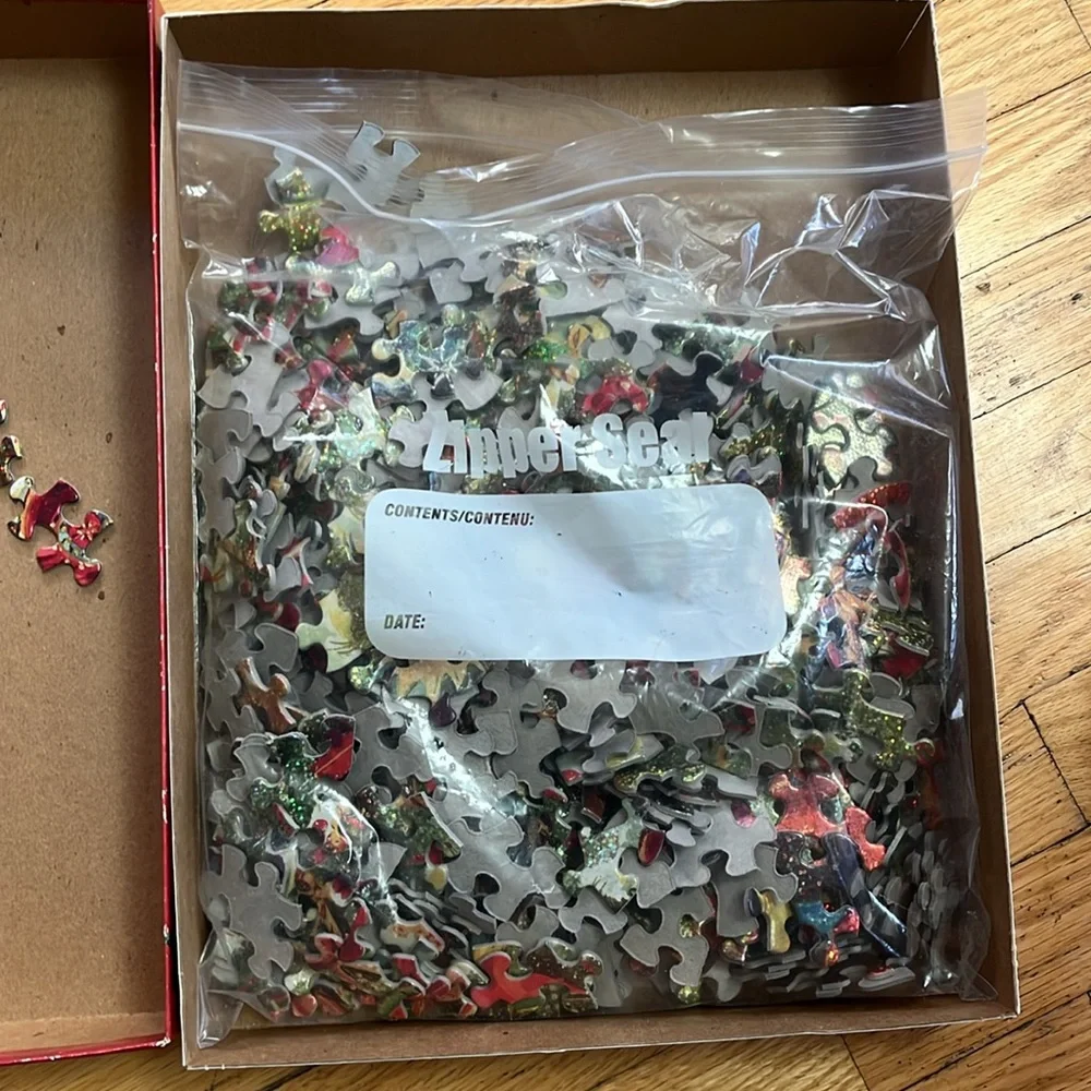 Springbok Sparkling Christmas Tree Special Shape Puzzle - Picture 8 of 9